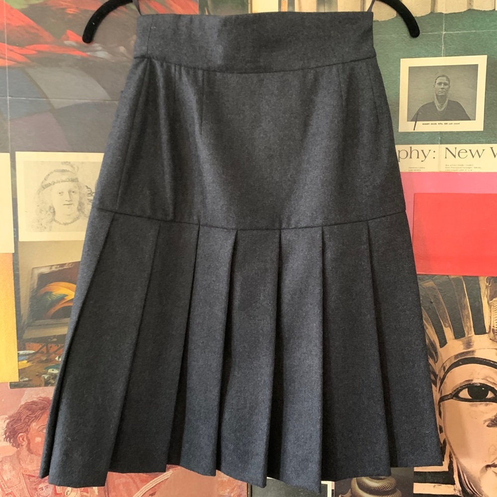 Vintage CHANEL Pleated Wool Skirt (36)